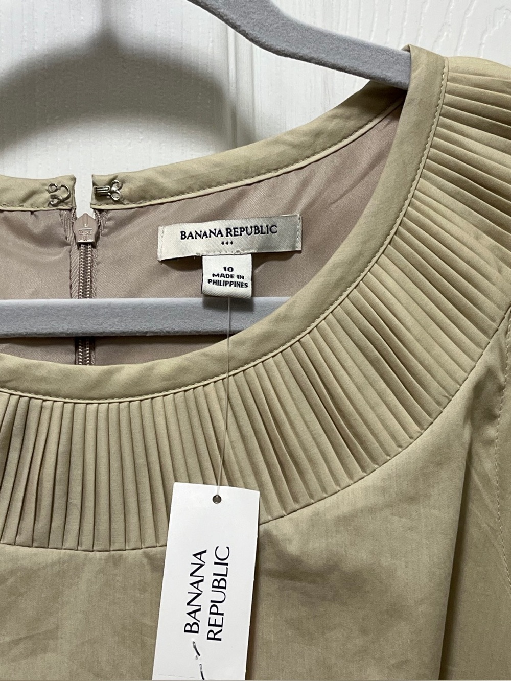 🆕 Banana Republic Pleated Yoke Dress